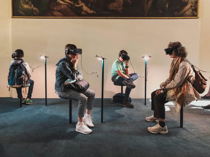Tools for assessing the environmental impact of immersive artworks